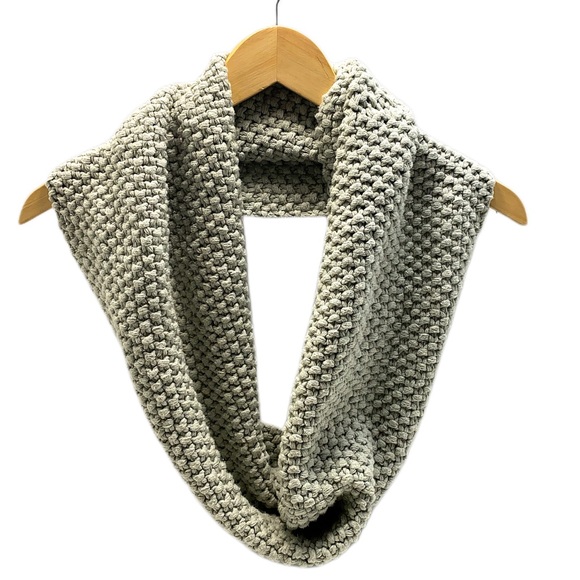 Accessories - Handmade Gray Knit Infinity Loop Scarf